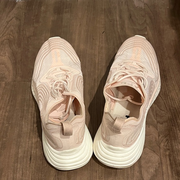 APL Women’s Blush Pink Performance “Streamline” Running Shoes - Picture 2 of 3